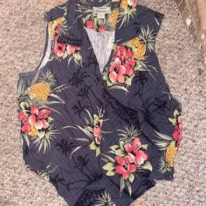 Tommy bahama vest button down top